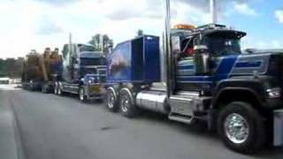 Heavy Haulage Australia  Push Pull  V8 Super liner [upl. by Smeaj758]