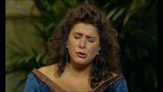 Cecilia Bartoli amp Il Giardino Armonico  quotViva Vivaldiquot Théatre des ChampsElysées Paris 2000 [upl. by Hamachi]