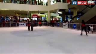 Patinaje sobre hielo en Santa Ana [upl. by Lette]