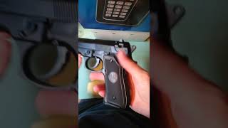 Beretta 92 FS 6 Mm Pistola Airsoft Umarex [upl. by Ennoira]