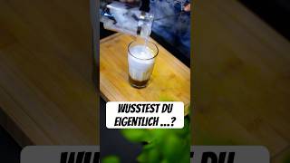 So schäumst du Milch in SEKUNDEN auf ☕✨ tippsundtricks [upl. by Etsirk]