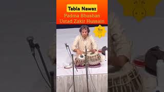 tabla ustadzakirhussain saab in commanding hands fingers are just playing on [upl. by Alilak]