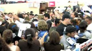 Black Friday Madhouse  WalMart Honolulu  Catching The Big Deal [upl. by Kidd]