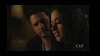 Roswell New Mexico 4x03Max amp Liz Kiss Scene [upl. by Lynde]