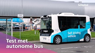 Proef met zelfrijdende bussen op Schiphol 🚌 [upl. by Ocirled247]