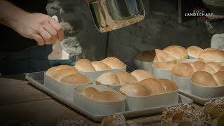 Buchteln  Rohrnudeln Dampfnudeln zubereiten  Kochlandschaft Österreich Zell am See  Kaprun [upl. by Imeka]