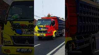 KONVOI TRUK DUMP FUSO MUATAN PENUH PASIR BATU SANGAT BERAT SPEED LAMBAT shorts trending subscribe [upl. by Htrahddis]