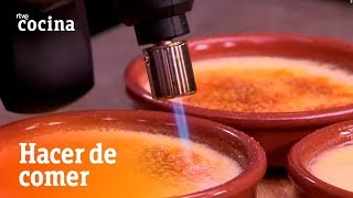 Cómo hacer Crema catalana  Hacer de comer  RTVE Cocina [upl. by Sillyrama221]