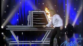 HANS KLOK  GRANDE ILLUSION  PICS ENFLAMMES  LE PLUS GRAND CABARET DU MONDE SUR SON 31 [upl. by Solberg633]