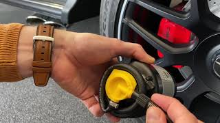 Saiba como utilizar o kit de reparação de pneus no seu MercedesBenz [upl. by Tarton]