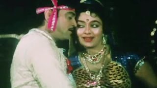 Uttar Jashu Dakhkhan Jashu Alka Yagnik Praful Dave Moti Verana Chawk Ma  Romantic Song [upl. by Koloski]