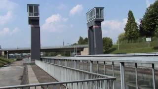 Deutschland  Schleusenpark Waltrop  Neue Schleuse amp Neues Schiffshebewerk [upl. by Macomber]