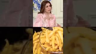 😮Sadia Faisal ne crispy fires ko freeze krny ka trika btw Diahow to make friesshortsyoutubeshorts [upl. by Alliuqa]