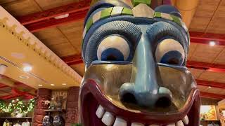 Walt Disney World Deluxe Resort During The Holidays 4K Polynesian Village Resort Lets Take A Walk [upl. by Manoop]