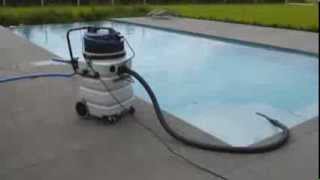 Demonstration Aspirateur piscine DAKOTA [upl. by Arihas]