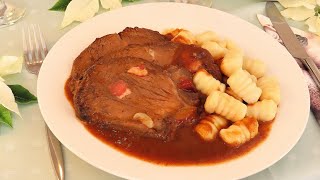 Splitska Pašticada  Traditional Stewed Beef in Gravy Sauce [upl. by Nnayt]