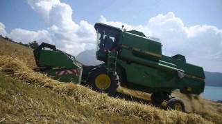 Extreme harvest john deere in high mountains moisson de lextreme en haute montagne Part 1 [upl. by Anayd]