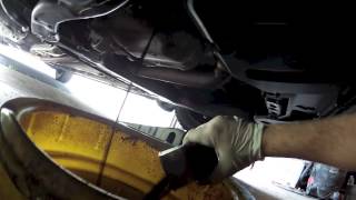 DIY 2007 Honda Civic Oil Change 8th Gen [upl. by Huang]