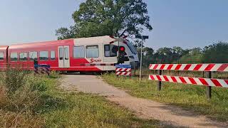 Spoorwegovergang Winterswijk  Dutch Railroad Crossing [upl. by Etram]