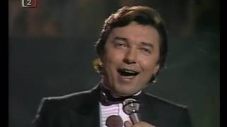 Karel Gott  Svátek máš 1982 [upl. by Yran915]