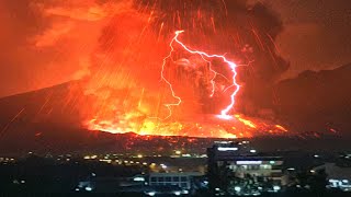 First powerful eruption of Mount Etna in 2022 The skys on fire Sicily Italy [upl. by Currie197]