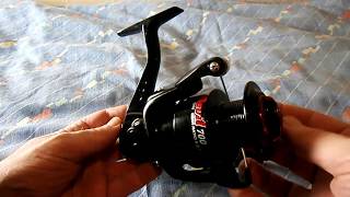 Jarvis Walker Devil 700  Light Beachcasting Fixed Spool Spinning Reel [upl. by Delija239]