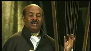 Alemu Aga quotBesmeab  Abatachin Hoyquot playing the Begenna the Harp of David from Ethiopia [upl. by Noskcaj493]