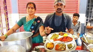 Its a Lunch Time in Visakhapatnam Cheapest Roadside Meals  VegRice  30 Rs Only  Vizag StreetFood [upl. by Rex782]