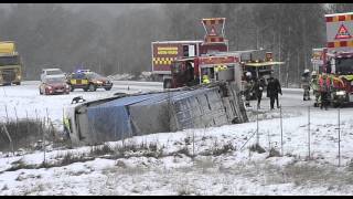 Lastbil välte på E20 mellan Vårgårda och Alingsås [upl. by Crosby]