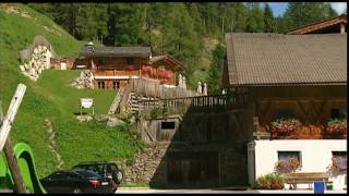 Agriturismo San Candido Alto Adige Dolomiti Vacanza Ferie Gallo Rosso Glinzhof [upl. by Eneryt463]