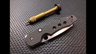 How to disassemble and maintain the Spyderco Smock Pocketknife [upl. by Halyhs]