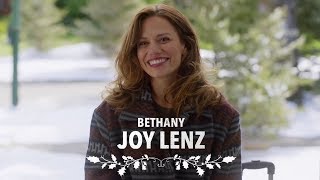 Trailer quotSnowed Inn Christmasquot avec Bethany Joy Lenz VOSTFR [upl. by Adey]