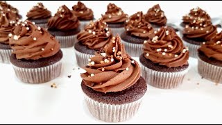 Cupcake au chocolat muffins au chocolat  ganache montée au chocolat [upl. by Guerin]