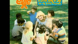 01 Step Into The Sunshine  Evie  A Little Song of Joy For My Little Friends  1978 [upl. by Durno]