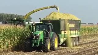 John Deere 6250R and 8400i maize [upl. by Inahpets]