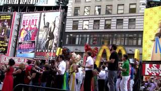 Broadway Unites 9911 sings quotNew York New Yorkquot Priscilla cast view [upl. by Goodkin]