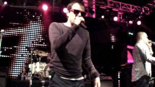 WEEZER  KIDS MGMT COVER amp GAGA  LIVE  TMOBILE PARTY 51409 [upl. by Ytoc517]