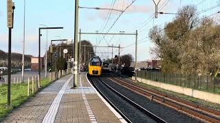 SNG en VIRMm kruisen elkaar op station Vlissingen Souburg en ik viel bijna😂 [upl. by Kimberley]