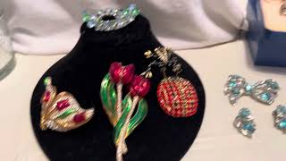 Estate Sale Finds Video 460 Pyrex Jewelry amp More [upl. by Ailemap]