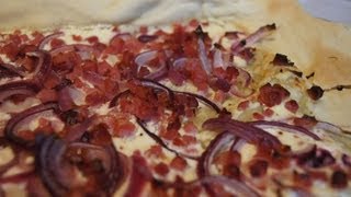 Flammkuchen  Rezept und Anleitung [upl. by Sholeen657]