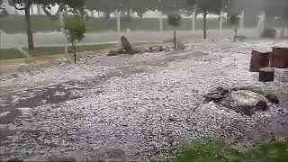 Chuva de granizo assusta moradores da região central [upl. by Weitman]