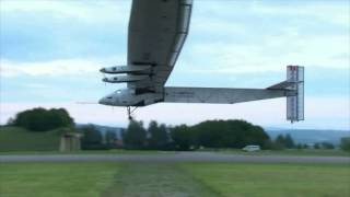 Premier vol pour lavion solaire Solar Impulse 2 [upl. by Ybor]