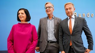 FDP Linke und Grüne klagen gegen bayerisches Polizeigesetz [upl. by Auqenat]