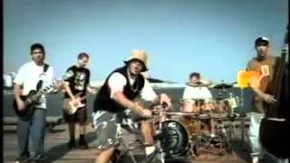 QuintaFeira Clipe Oficial  Charlie Brown Jr  1997 [upl. by Aubarta]