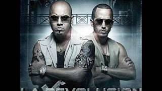 Wisin Y Yandel  Sandungueo Feat Franco El Gorila Gadiel Y Yomo OFFICIAL LYRICS LA EVOLUCION 2009 [upl. by Maag606]