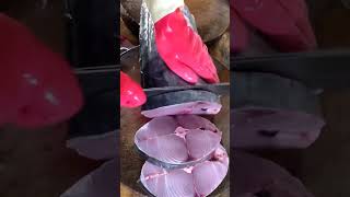 നല്ല പിടക്കണ നെന്മീൻ 🥰 kingfisher kingfishfry fishcutting fishcuttingskills shortvideo shorts [upl. by Aneeres]