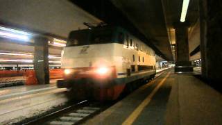 Treni a Napoli cle  08012012 [upl. by Ahsekel]