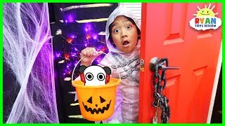 Ryan Trick or Treat in Halloween Box Fort Maze [upl. by Adnahcir333]