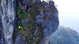 The Chicken Mouth at the mouth of Huaying Creek the most dangerous place in Huaying Mountain華鎣山雞公嘴 [upl. by Tiphany351]