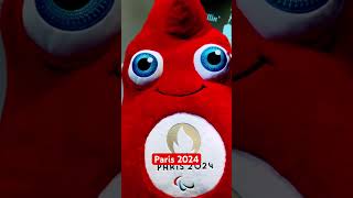 La Mascotte Géante de Paris 2024 en Pleine Action 🏅🇫🇷 [upl. by Akiner]